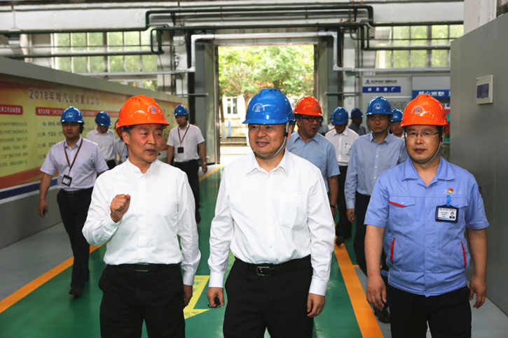 郝鹏参观调查JDB电子集团所属企业汽轮机公司